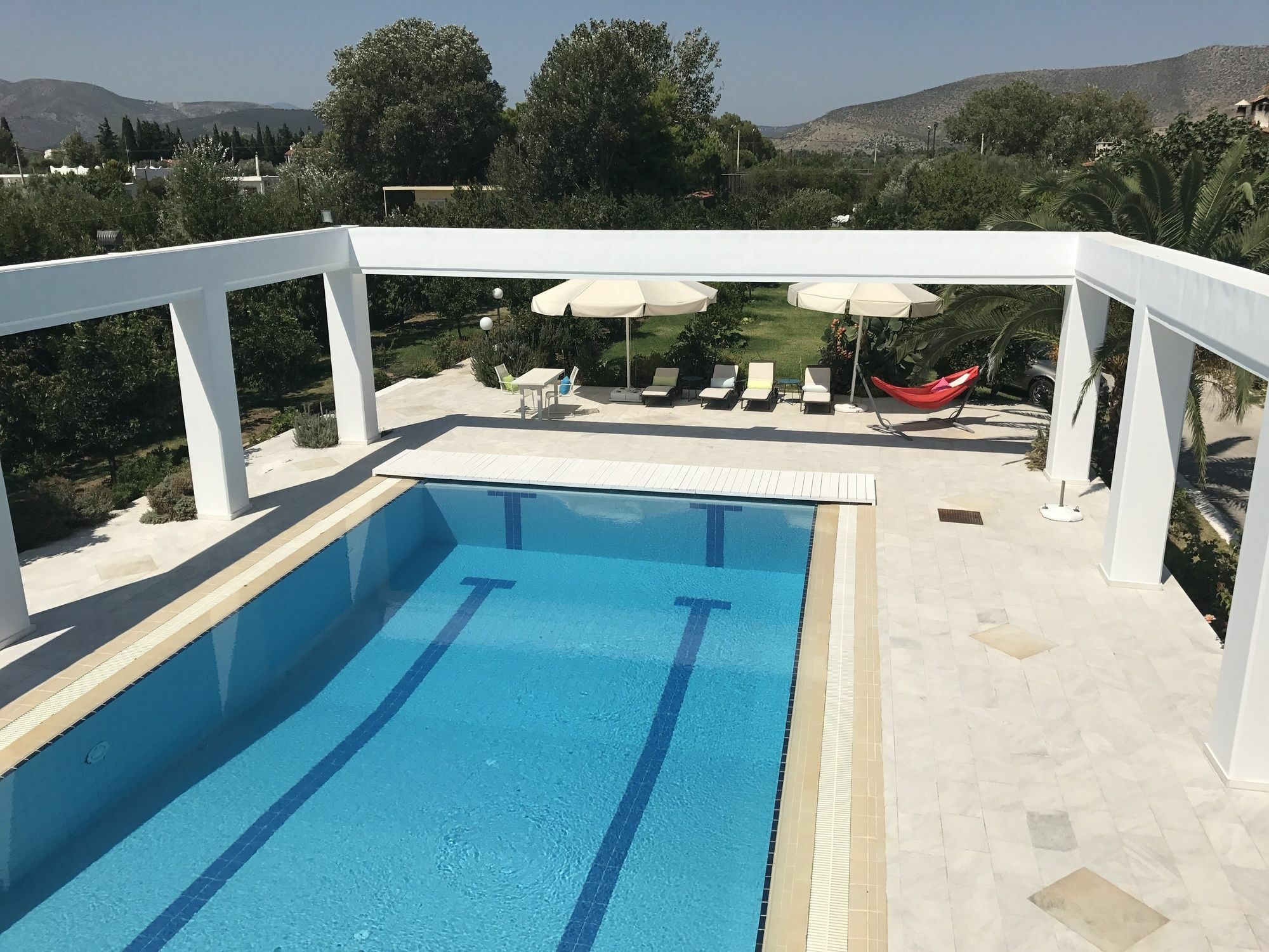 Olive Mansion Suites Marathón Dış mekan fotoğraf